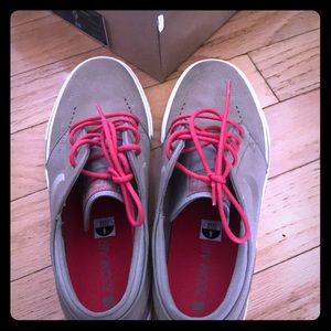 Nike Zoom Stephan Janoski khaki/khaki-hyper red